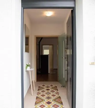 Schoenes Und Gemuetliches Haus In Mitten Der *