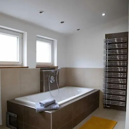 Schoenes Und Gemuetliches Haus In Mitten Der Nyaraló