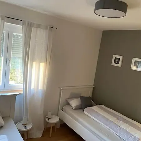 Nyaraló Schoenes Und Gemuetliches Haus In Mitten Der Schabenhausen